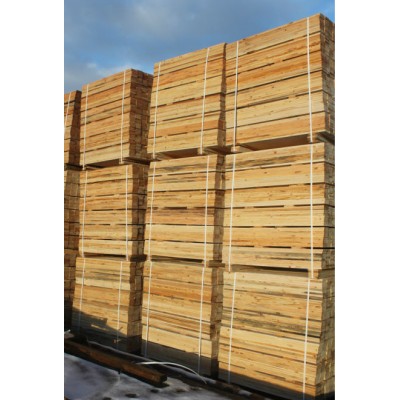 Pine pallet lumber